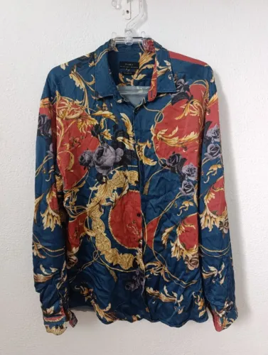 Camisa colorida da Zara em excelente estado - tamanho M