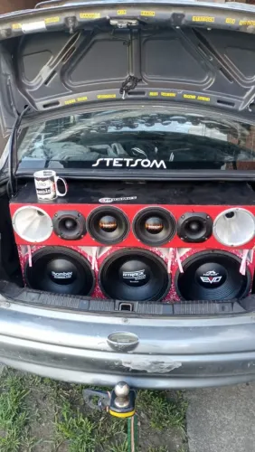 Vendo ou troco som de carro