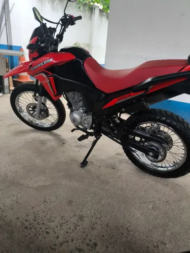 Vendo ou troco por Biz 2025 pra cima. 