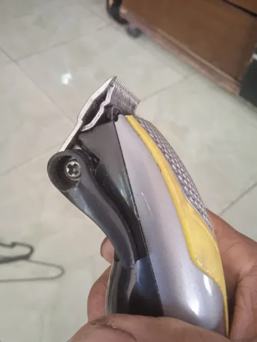 Máquina de cortar cabelo cadence