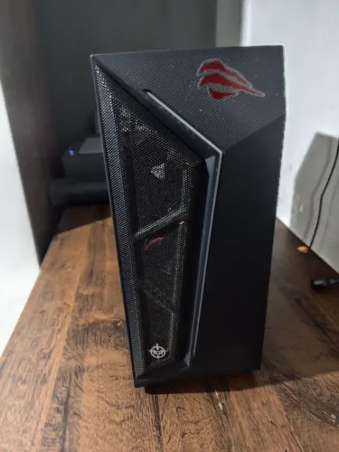 Pc gamer, Intel i3 13100F, 16gb ram 3200hz, 500gb SSD, rx 550.