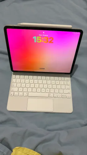 iPad Pro 11 - 256 GB + Magic Keyboard Original + Apple Pencil