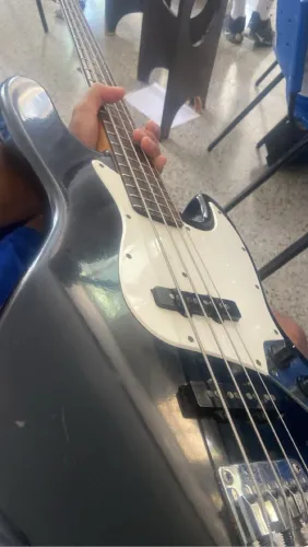 Contrabaixo Jazz Bass Golden