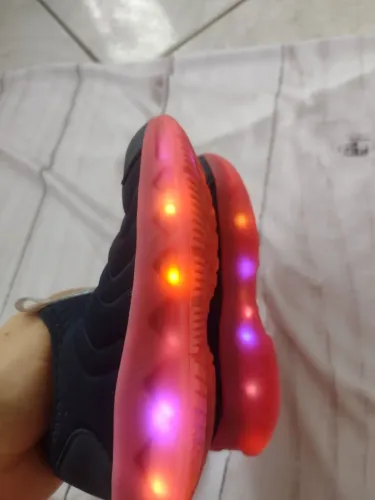 Tênis feminino infantil com led - N° 24