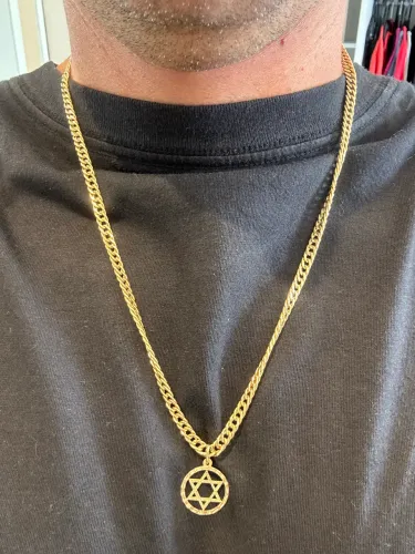 Corrente de ouro 18k Grumet com pingente 16g