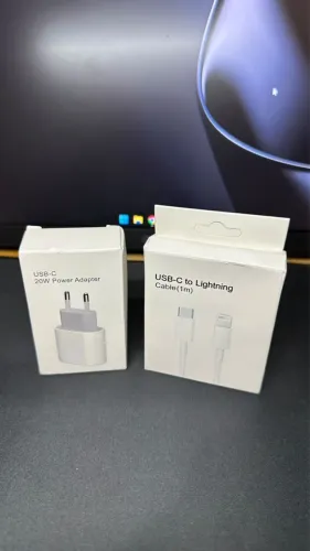 Carregador 20W para iPhone + Cabo USB-C Lightning