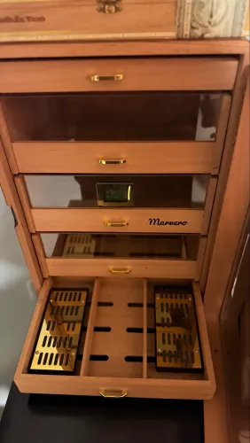 Umidor para charutos 380 unidades