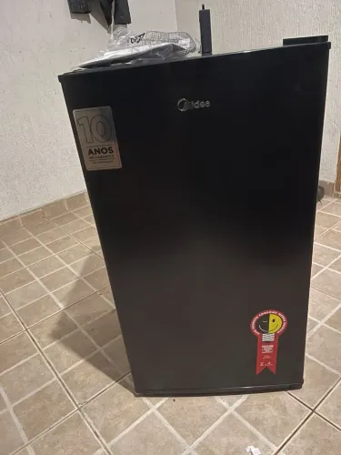 Frigobar midea 93 litros