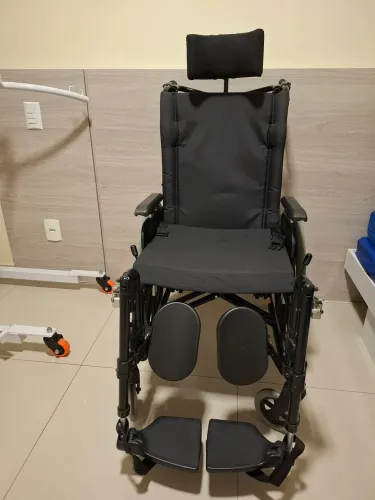 Cadeira de rodas ortobras reclinavel seminova