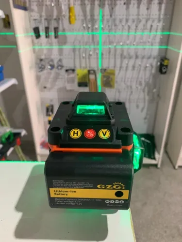 Nivel a Laser 16 Linhas GZG com Bateria recarregavel