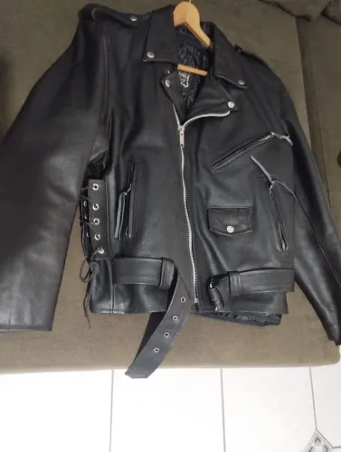 VENDO JAQUETA DE COURO MASC.n40