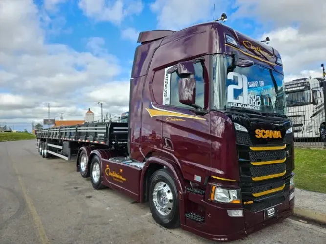 cania R450 6x2 Ano 2021 Personalizado Millenium Baixo km carga seca estrada ano 2026 0km  