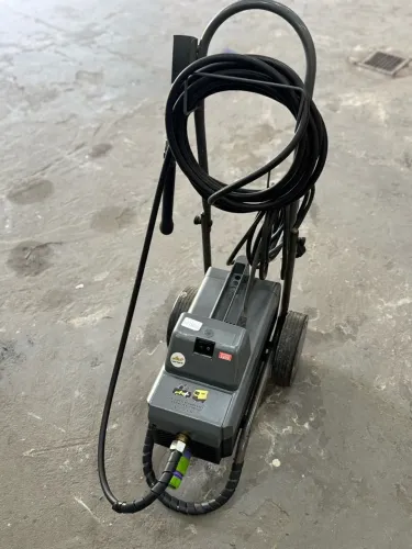 Lavadora Karcher Hd 585 