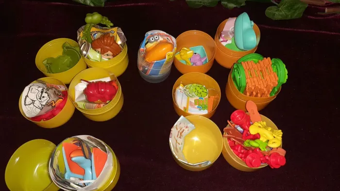 Anúncios ESPECIAL Kinder Ovo