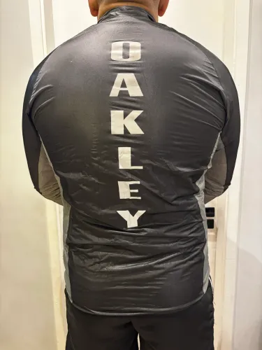 Jaqueta Oakley performance