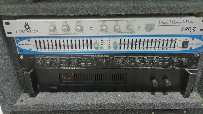 Mesa de som