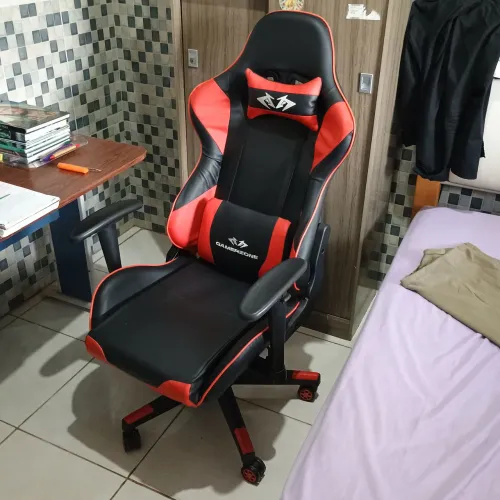 Cadeira gamer super nova de 1299$ por 800$ 