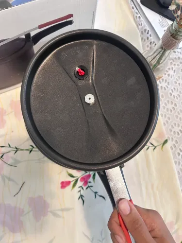 Panela de pressão 4,5L - NUNCA UTILIZADA!