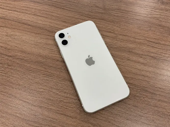 iPhone 11 256GB (Branco) 