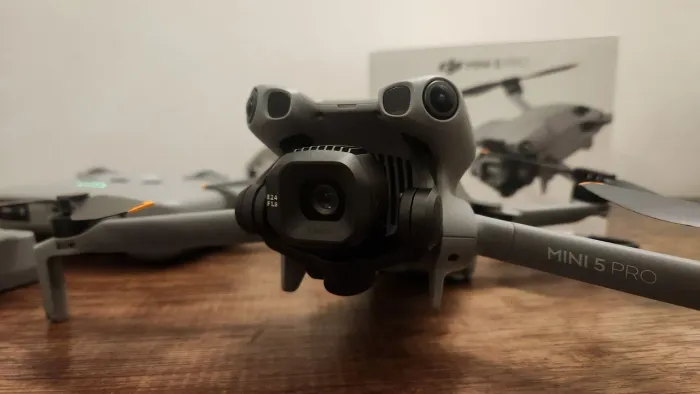 Dji Mini 5 Pro com 2 baterias.