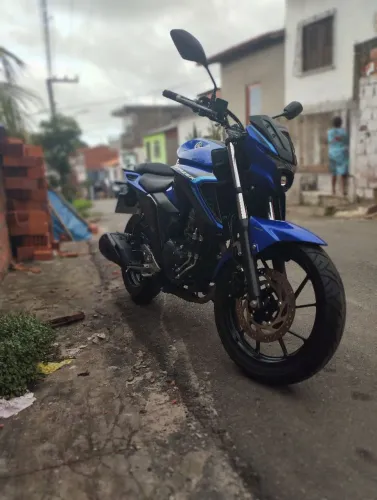 Pra vender FZ25 só 9mil rodados moto tá nova sem ND pra fazer 