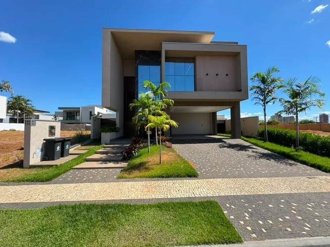 Sobrado com 4 dormitórios à venda, 307 m² por R$ 3.790.000,00 - Plano Diretor Sul - Palmas
