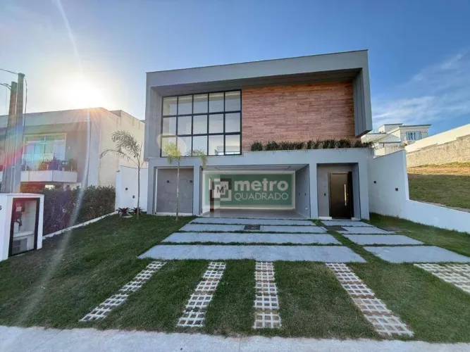Casa linear com piscina com 4 quartos à venda, 244 m² por R$ 1.450.000 - Extensão do Bosqu