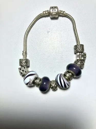 Pulseira com berloques