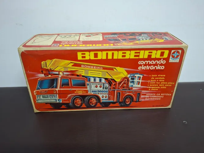 Caminhão bombeiro estrela