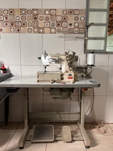 Máquina Galoneira