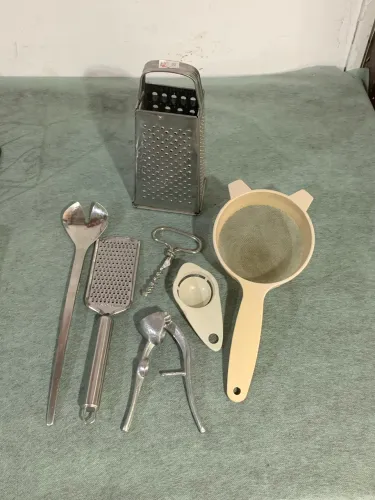 Kit Utensílios Cozinha Inox Ralador Espremedor Peneira