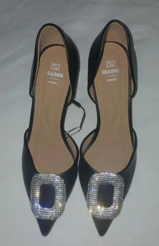 Scarpin Seaside preto de bico fino