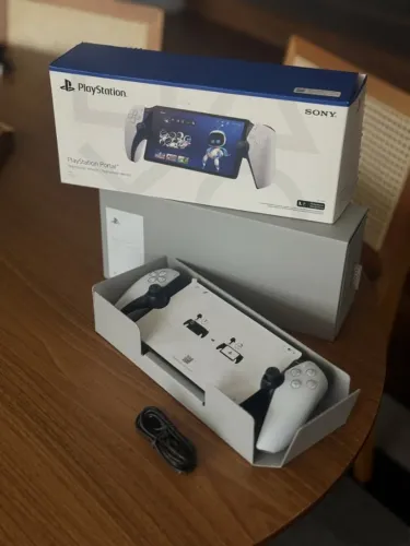 PlayStation Portal PS5 Branco - Novo, Completo na Caixa