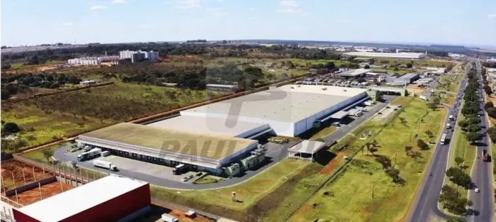 Galpão em condominio para alugar no bairro Santa Maria em Brasília -DF.