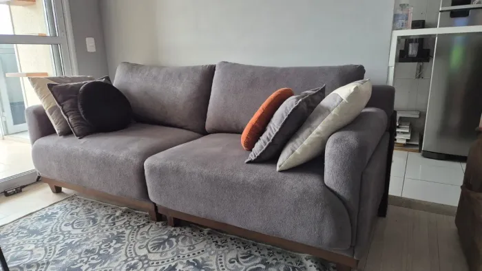 Sofa Moderno Cinza