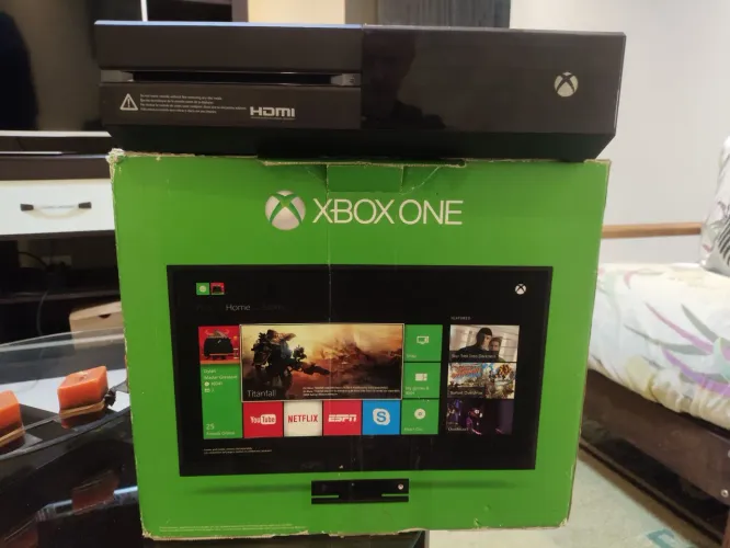 X box one Fat, 500gb, 2 controles