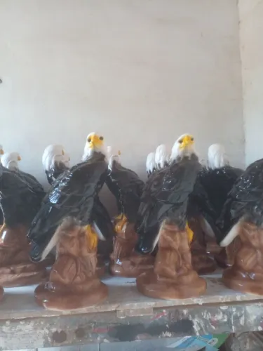 Vendo águia decorativa
