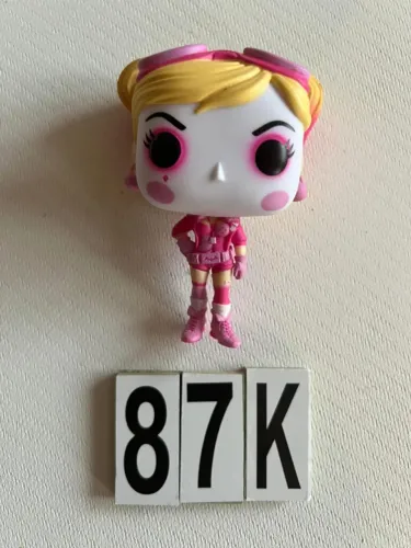 DC. Funko Pop 166 Bombshell Harley Breasr cancer Awareness