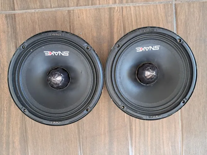 PAR DE ALTO FALANTES SNAKE 6" 320W, POUCO USO, TENHO A NOTA FISCAL DE COMPRA.