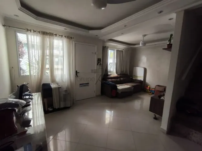 Oportunidade - Casa em Condomínio - Jardim América - Village Campo Felice - 3 Dormitórios
