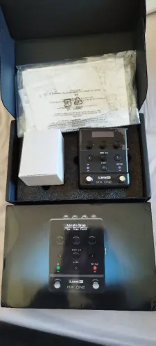 Pedaleira Hx One & Whammy V digitech 