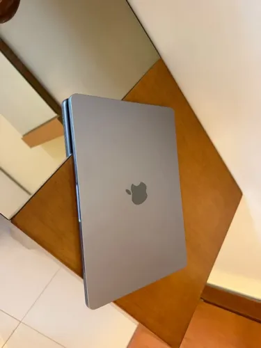 MacBook Air Apple M3 13? | GPU 10 Núcleos | 8 GB RAM | SSD 512 GB | Cinza Espacial