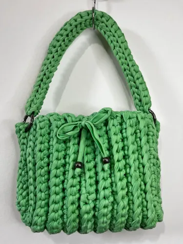 Bolsa de Crochê Verde Pequena de Mão Fio de Malha Artesanal