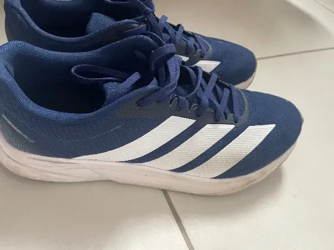 Tênis adidas corrida