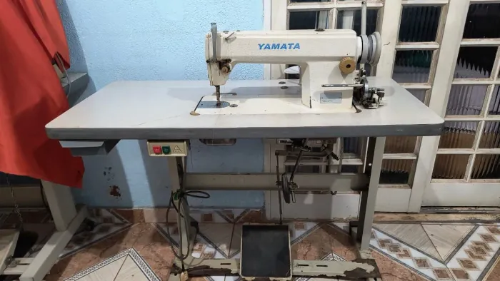Maquina de costura industrial