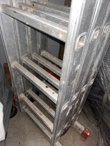Escada de alumínio