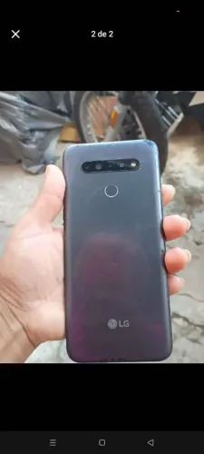 Celular LG k11 tela trincada mais n interfere em nada, preço negociável.