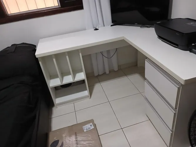 Vendo mesa de escritório 250 reais