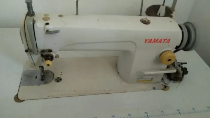 Máquina de costura Industrial YAMATA