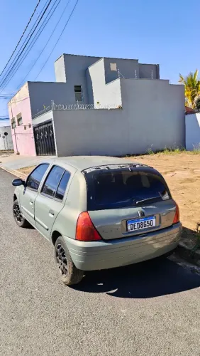 Renault Clio RN/ Expression 1.6 16V 5P 2002